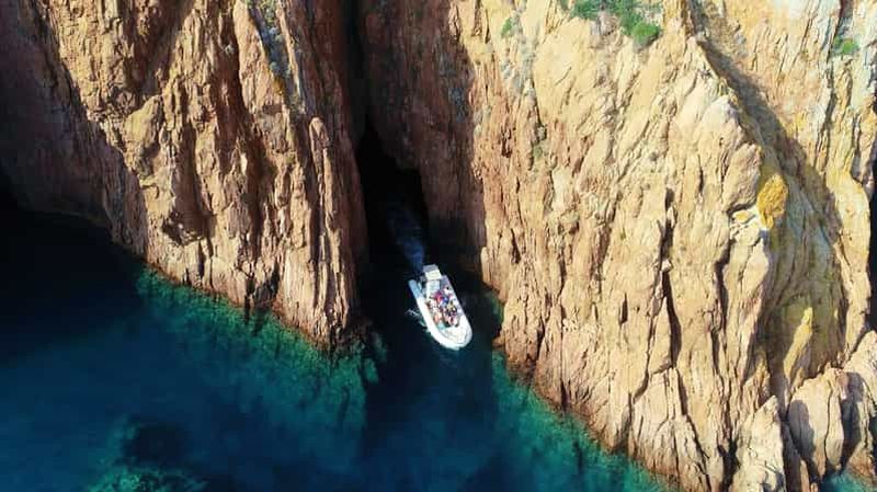 Cargèse : Calanques de Piana Capo Rosso Tour en bateau semi-rigide