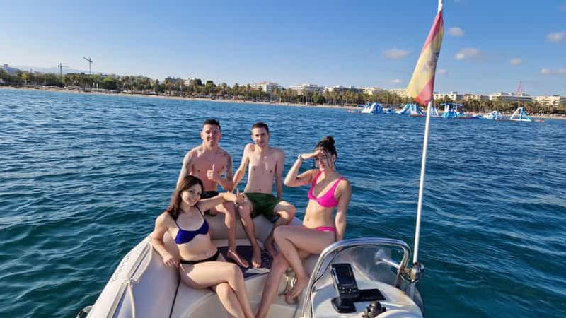 Salou : Excursion en bateau zodiac privé dans les criques de Salou