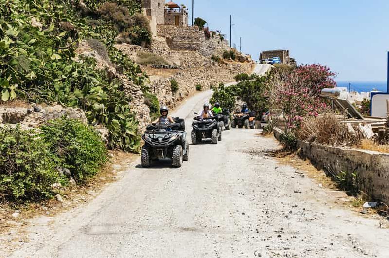 Santorin : excursion en quad avec déjeuner et prise en charge