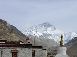 Au départ de Katmandou : circuit de 8 jours au Tibet avec camp de base de l'Everest