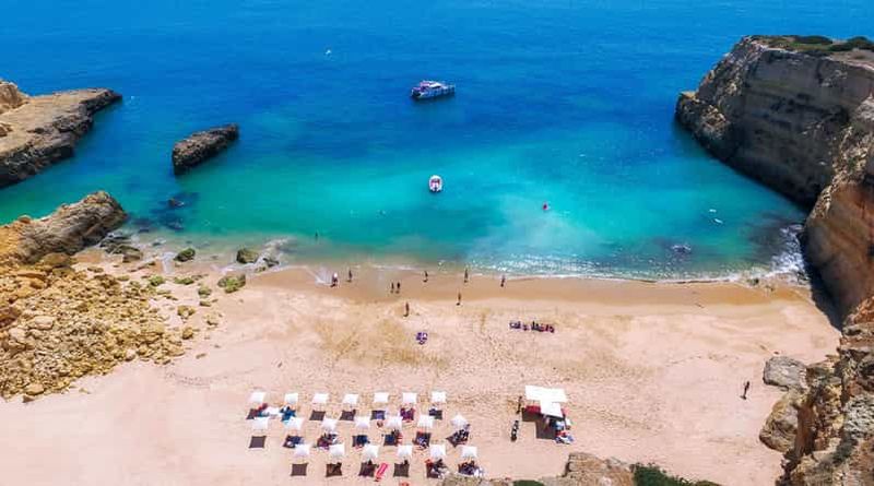 Albufeira : croisière touristique avec barbecue sur la plage et bar ouvert