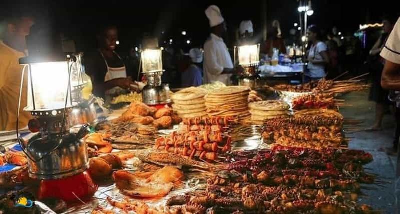 Zanzibar : visite de Stone Town avec dîner dans les jardins de Forodhani