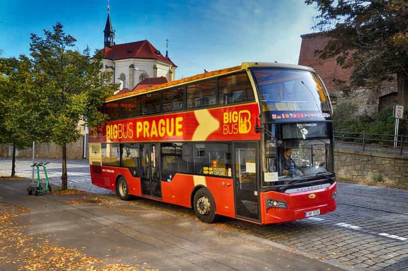 Prague : visite en Big Bus à arrêts multiples et croisière sur la Vltava