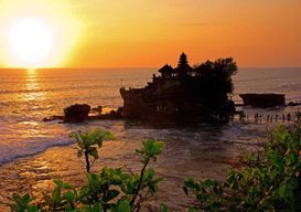 Bali : Visite de Taman Ayun et du temple Tanah Lot au coucher du soleil