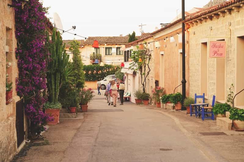 San Pantaleo : visite guidée avec apéritif
