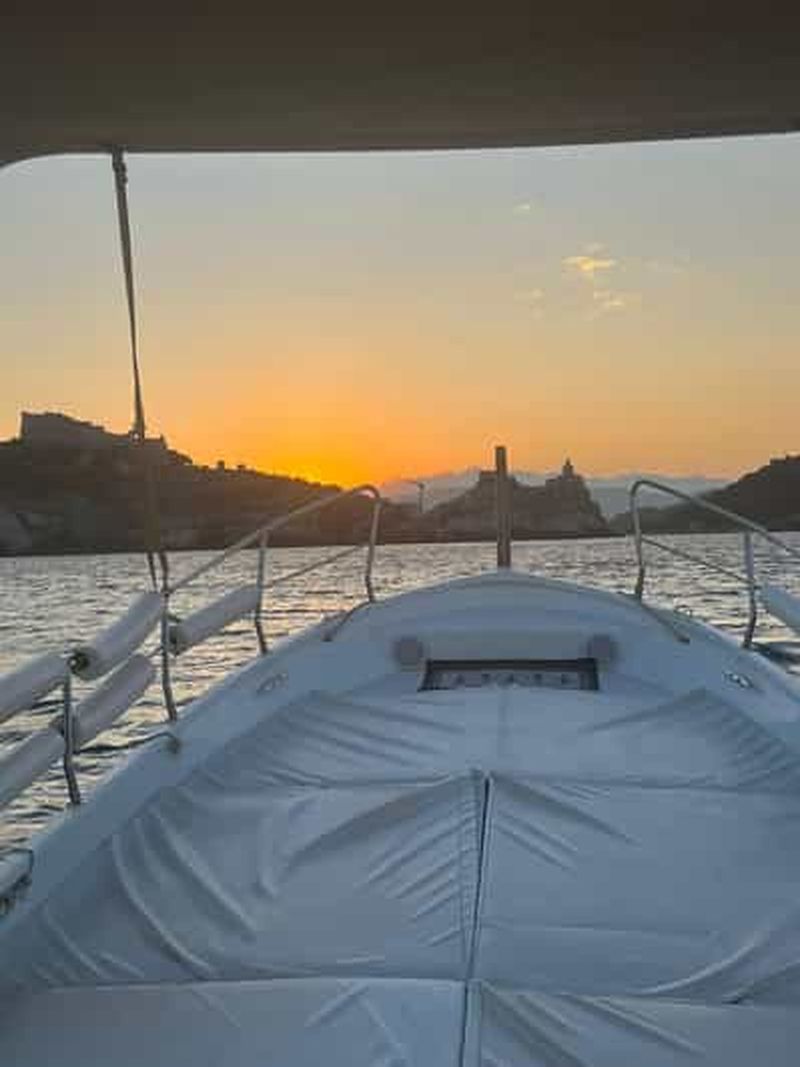 Riomaggiore : Visite des Cinque Terre au coucher du soleil avec vin et focaccia