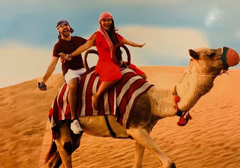 Dunes rouges, quad, trekking à dos de chameau et barbecue authentique