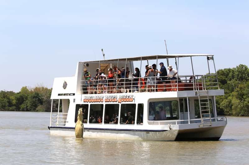 Darwin : Adelaide River Queen Original Jumping Crocodiles