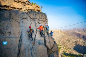 Jebel Akhdar : aventure via ferrata et tyrolienne