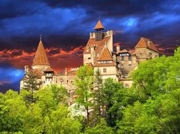 Bucarest : château de Dracula, château de Peles et vieille ville de Brasov