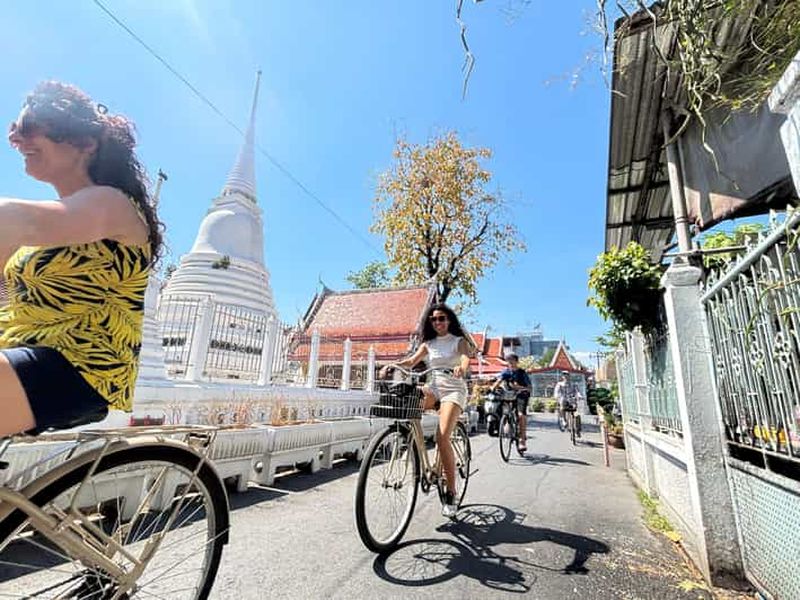Bangkok : visite culinaire à vélo et en bateau à Thonburi