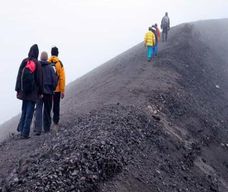 Arusha : Ascension du Mont Meru en 4 jours avec hébergement