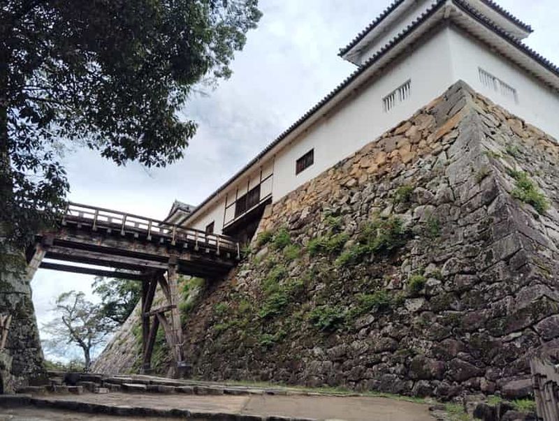 Shiga : Explorez le Château de Hikone et savourez le Bœuf d'Omi de Qualité Supérieure