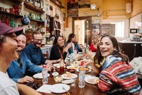 Barcelone : Visite culinaire de Gracia et visite à pied de Gaudí
