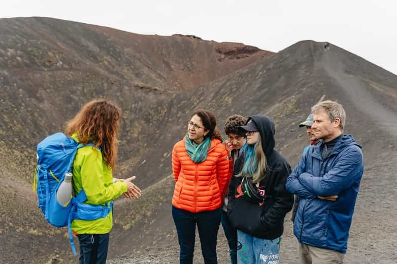 Catane : Excursion d'une journée à l'Etna, matin ou coucher de soleil, avec dégustation