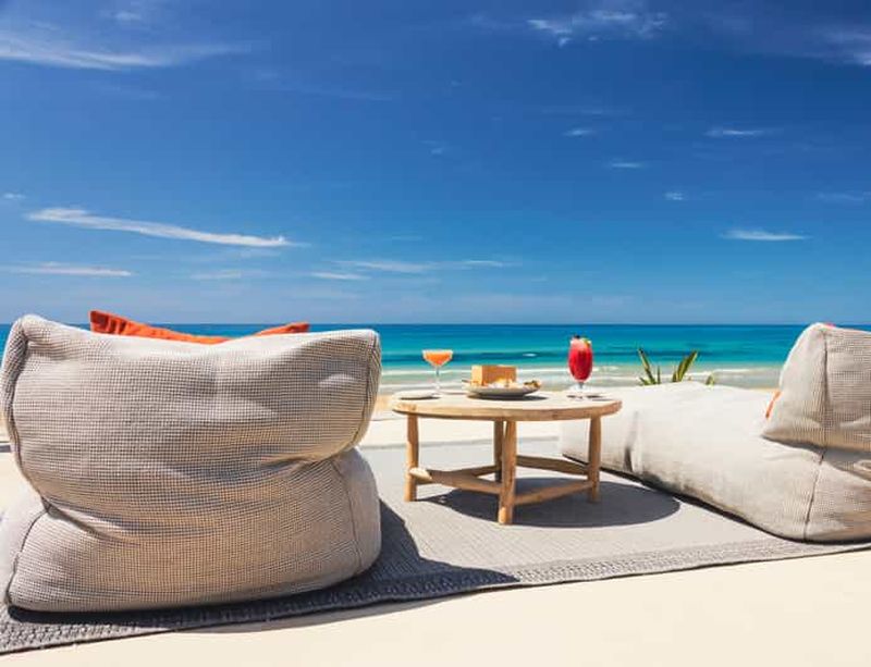 Carte d'une journée complète au club de plage de Cala Manbrù