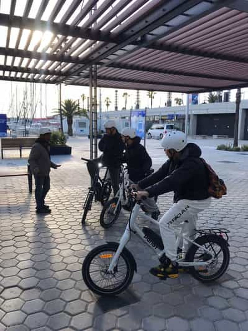 Barcelone : visite en vélo électrique du palais national de Montjuic
