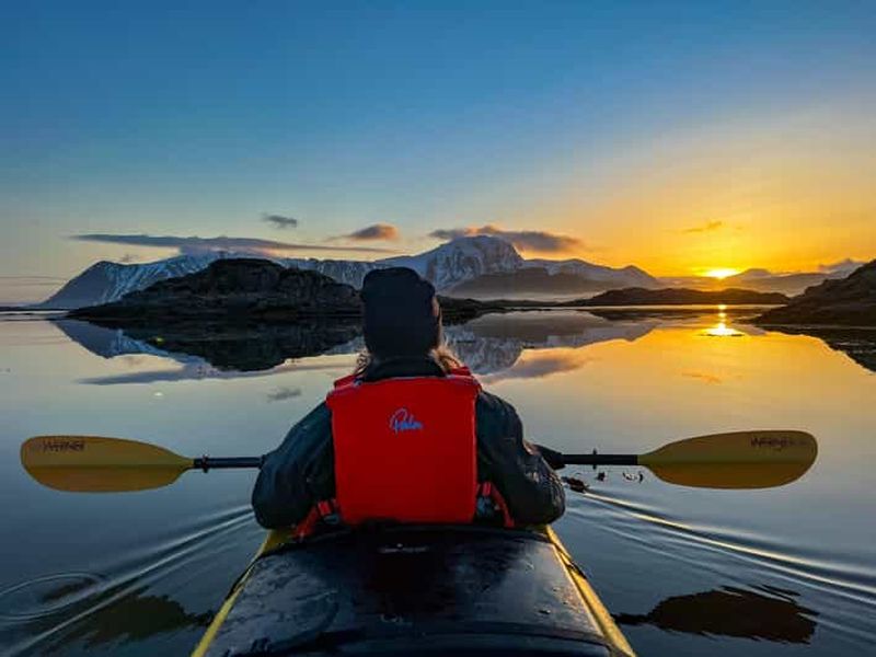 Lofoten : demi-journée d'aventure hivernale en kayak