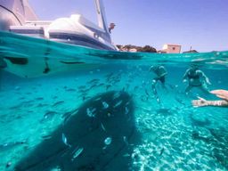 Visite d'une demi-journée en bateau et plongée en apnée à La Maddalena