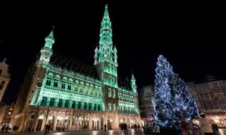 Bruxelles : Visite du marché de Noël avec vin chaud et gaufre