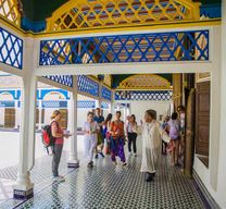 Marrakech : palais Bahia, tombeaux saadiens, souk et visite de la médina