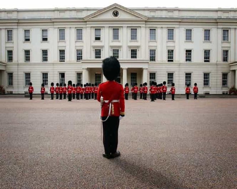 Londres Buckingham Palace : visite à pied de la relève de la garde