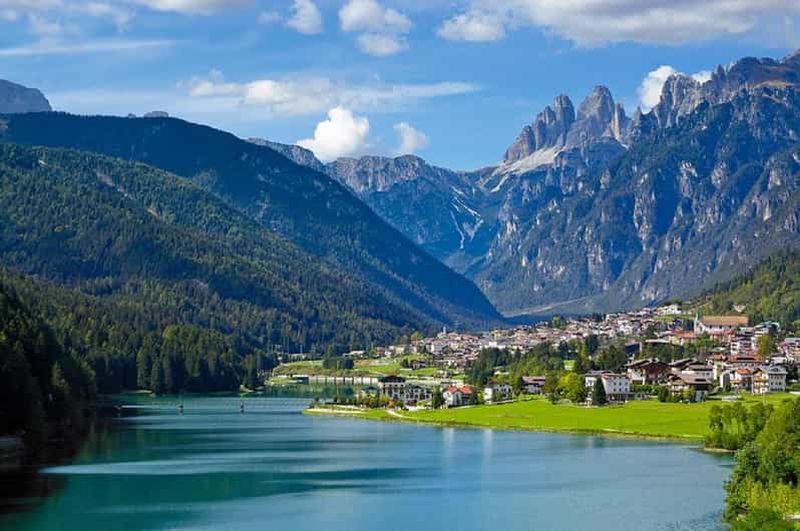 Au départ de Venise : circuit des lacs des Dolomites avec vidéo par drone