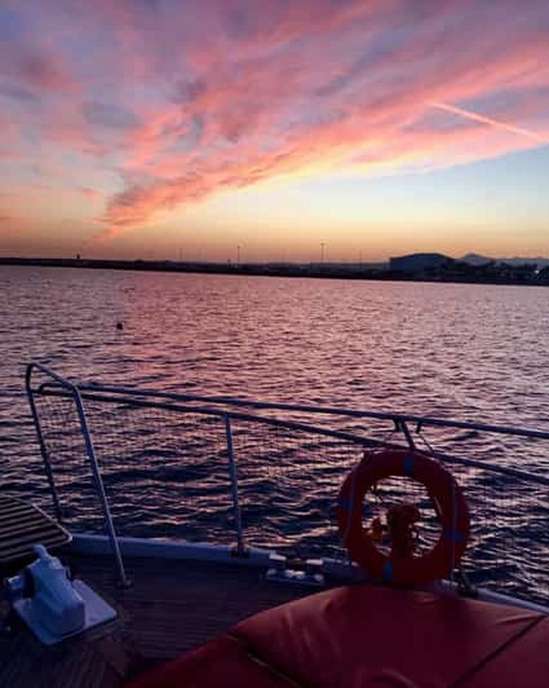 Larnaca : croisières au coucher du soleil – bateau Traditional Explorer N