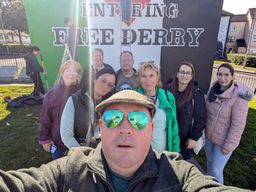 Depuis Belfast : visite d'une journée de Derry/Londonderry avec guide de la région