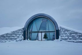 Kiruna : Visite de l'Icehotel et du Jukkasjärvi