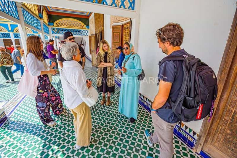 Marrakech : palais Bahia, madrasa Bn Yousef, visite du souk de la médina