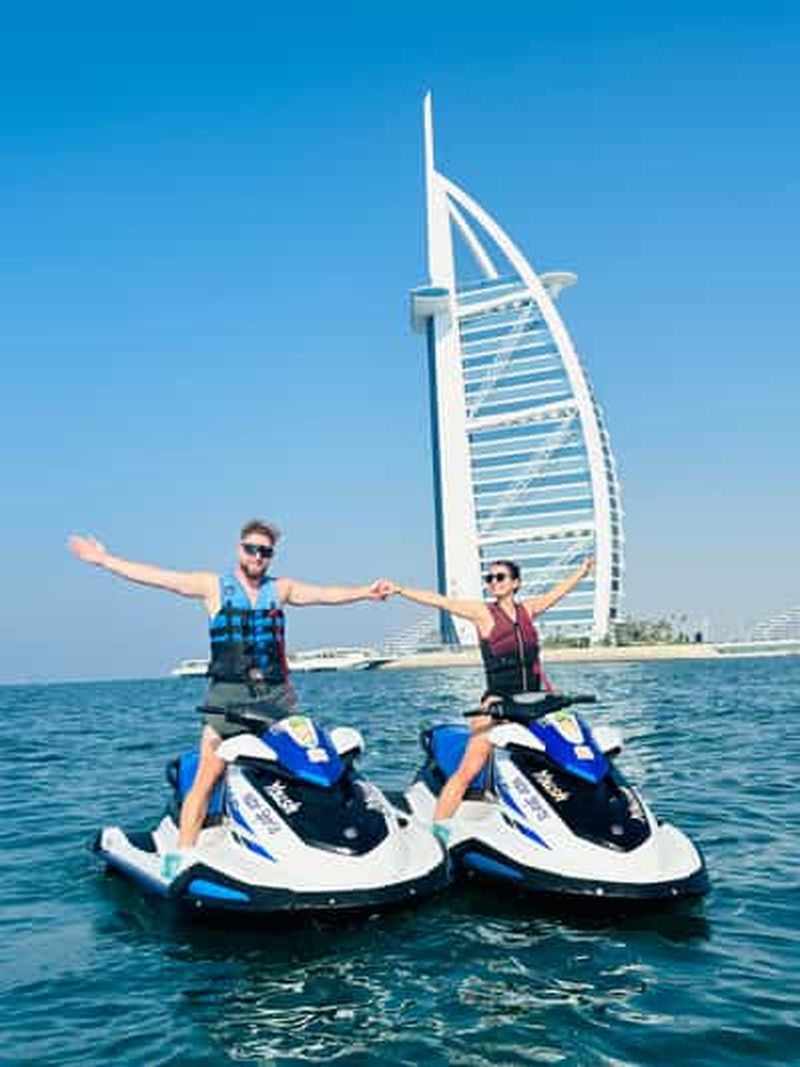 Dubaï : visite en jet ski du Burj Al Arab avec photos et vidéos gratuites
