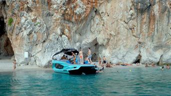 Dhermi : sortie en bateau le long de la côte d'Himara, y compris Filikuri