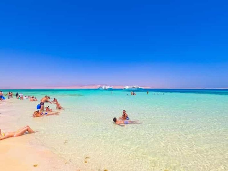 Depuis Charm : Ras Mohamed, snorkeling et plongée à White Island avec déjeuner