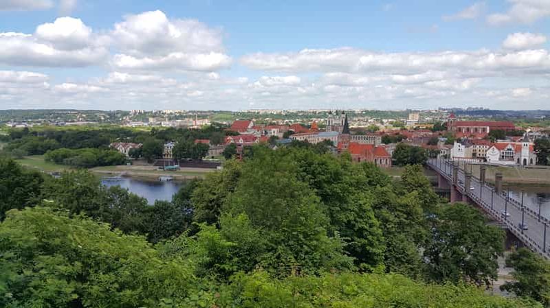 Depuis Vilnius : Kaunas, Trakai et la forêt de Paneriai