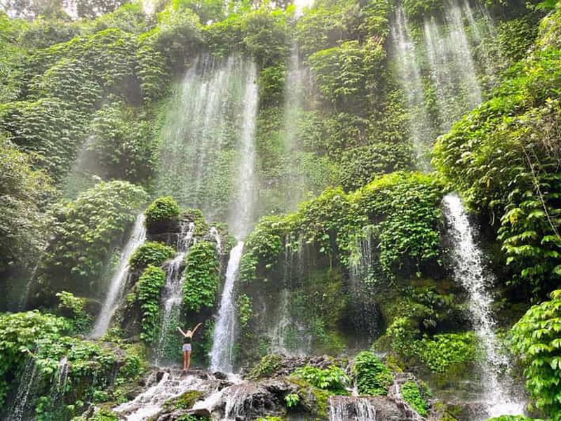 Lombok : visite des cascades de Benang Stokel et Kelambu et coucher de soleil sur la plage