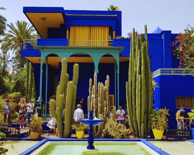 Marrakech : visite des jardins Majorelle et Ménara et promenade en calèche