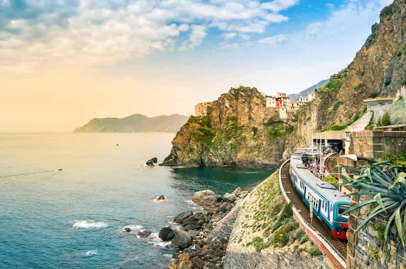 Cinque Terre Express : train entre La Spezia et Corniglia