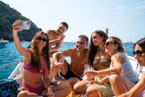 Riomaggiore : location de bateau avec chauffeur et apéritif