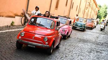 Rome : visite des collines de l'Aventin en Fiat 500 vintage