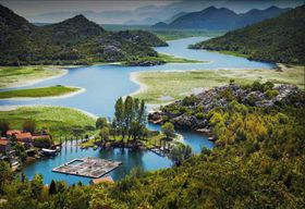 Forteresse de Lesendro et village de Karuč