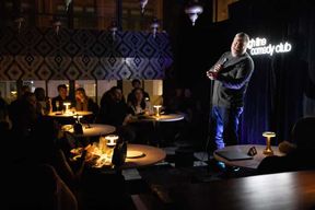 New York : stand-up comedy avec une partie de mini-golf gratuite