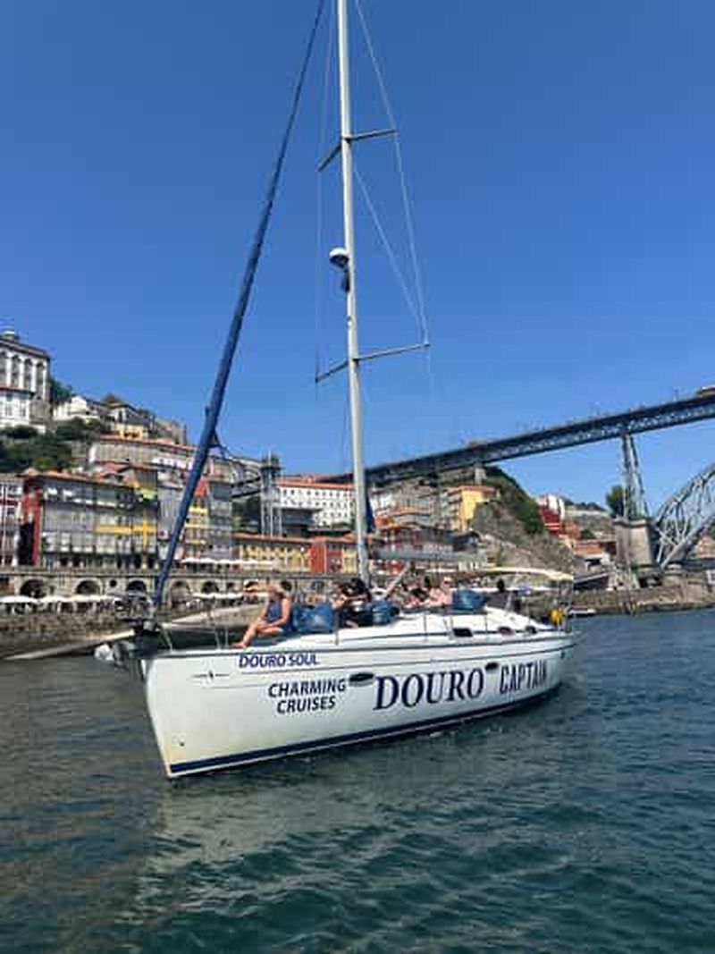 Porto : croisière en voilier avec vin de Porto, option coucher de soleil