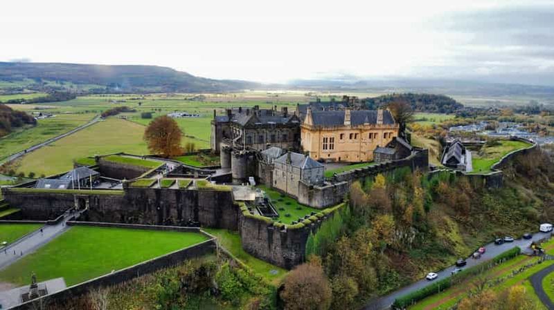 Édimbourg : excursion d'une journée aux Kelpies, au château de Stirling et au Loch Lomond
