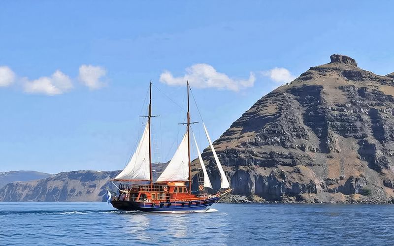 Croisière sur les îles volcaniques de Santorin avec visite des sources d'eau chaude, randonnée sur le volcan, Thirassia et Oia