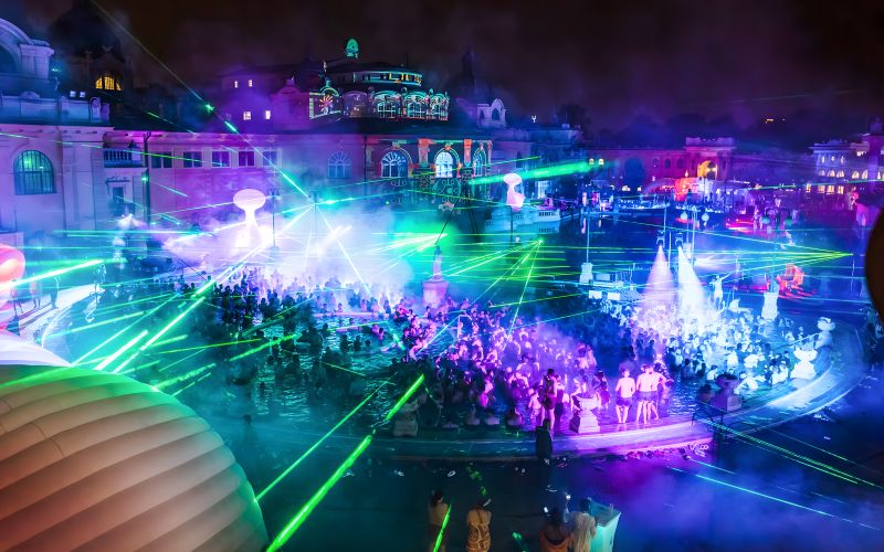 Sparty : Meilleure soirée en fin de soirée au spa Szechenyi