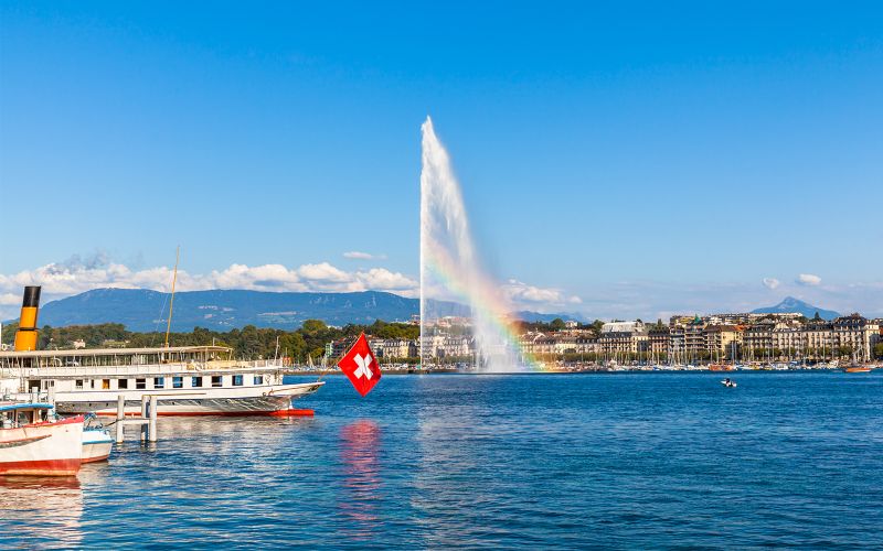 Visite guidée d'une journée sur le lac Léman incluant le Chaplin's World et le château de Chillon