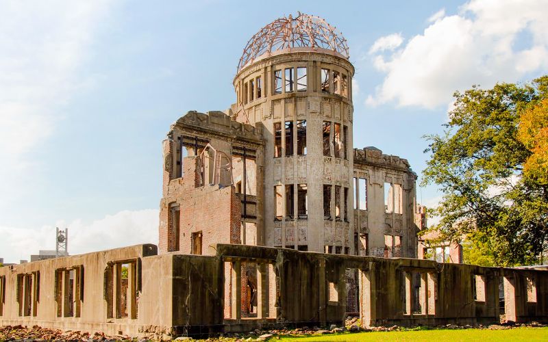 Depuis Hiroshima : Tour en bus d'Hiroshima et de Miyajima avec le parc et le musée du Mémorial de la paix, classés par l'UNESCO, et le sanctuaire d'Itsukushima