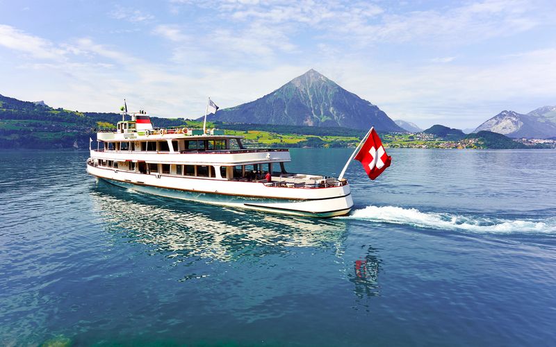 Lake Thun & Lake Brienz Cruise Day Pass