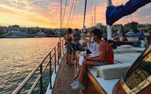 Au départ d'Athènes : Croisière d'une journée vers les îles grecques d'Agistri, Moni et Égine avec déjeuner.